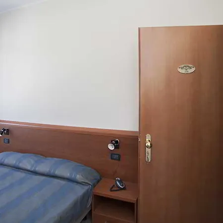 Ester Hotel 4*